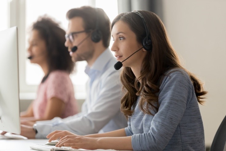 Call center with telesales advisors